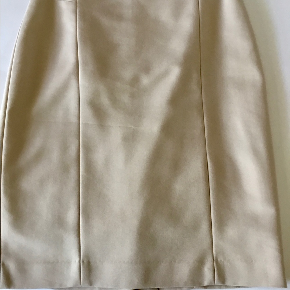 Ann Taylor NWT Khaki Pencil Skirt - Size 0